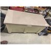Image 1 : 48IN OUTDOOR STORAGE BOX
