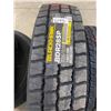 Image 1 : 225/70 R19.5 BLACKHAWK TIRE