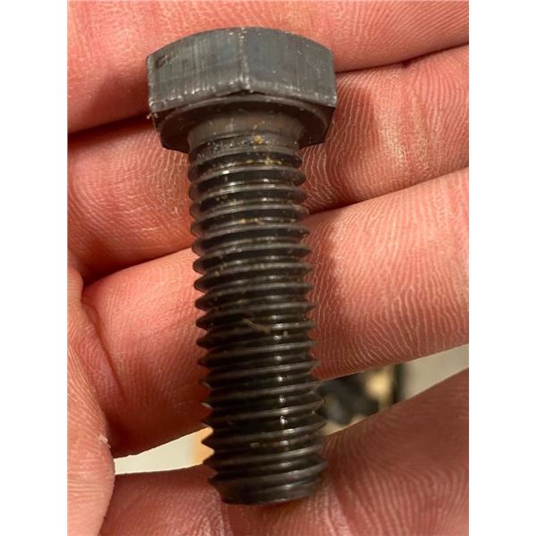 APPROX. 25 OF 1.5X1/5IN BOLTS