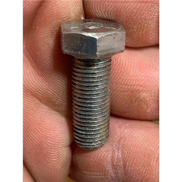 APPROX. 100 OF 3/8X1IN BOLTS