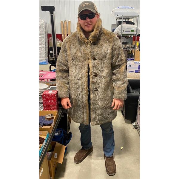 SIZE XL REVERSIBLE FUR COAT