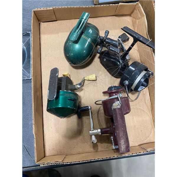 4 FISHING REELS