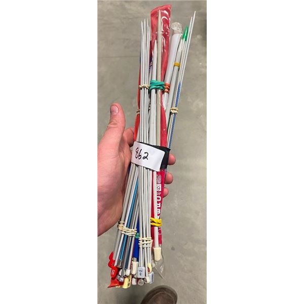 LOT OF KNITTING NEEDLES