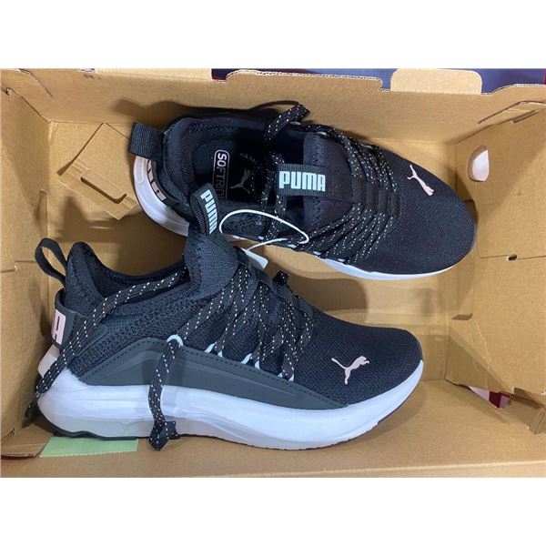 SIZE 9 WOMENS PUMA SHOES
