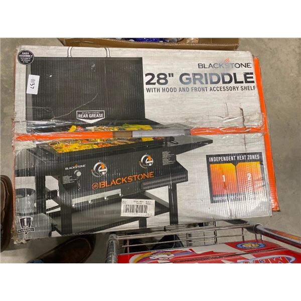 28IN BLACKSTONE GRIDDLE WITH HOOD AND ACCESSORY SHELF