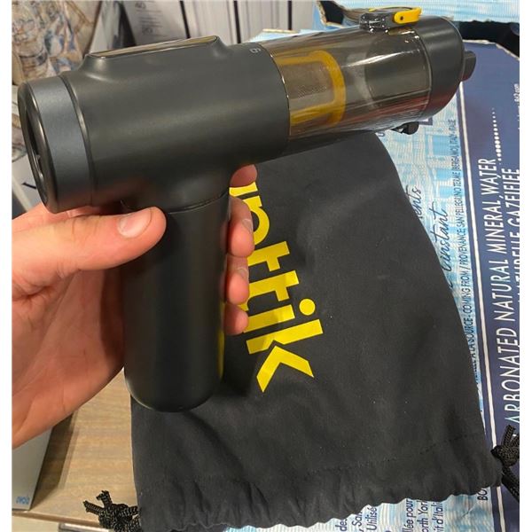 HANDHELD PORTABLE VACUUM - USED