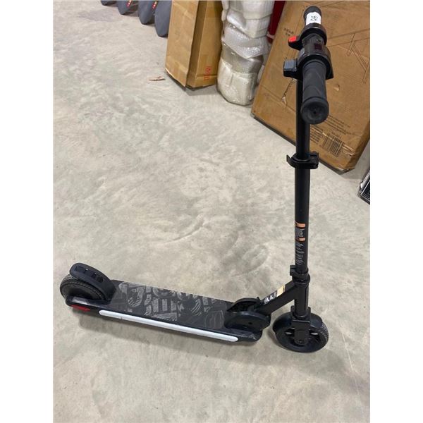 ELECTRIC SCOOTER - NO CHARGER - WORKS AS A REGULAR SCOOTER - USED