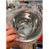 Image 2 : 12 OF 9IN STAINLESS BOWLS