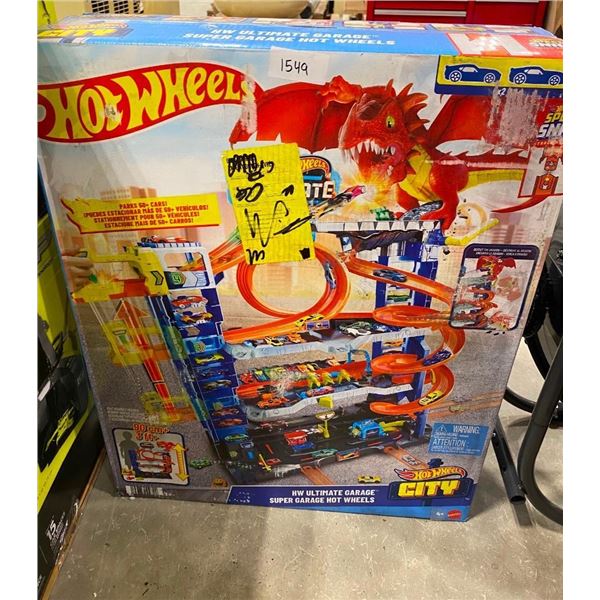 HOT WHEELS RACE TRACK GARAGE