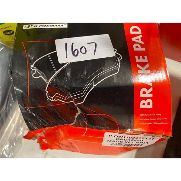 SET OF BRAKE PADS - PART NUMBER IN PIC
