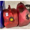 Image 1 : 2 GAS JUGS