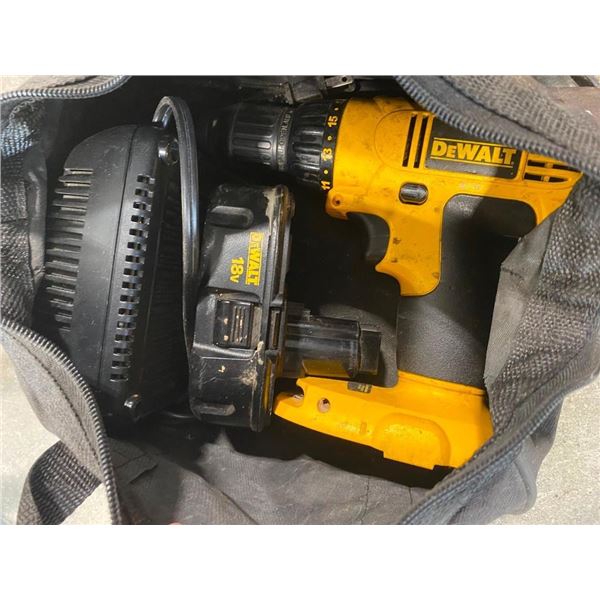 DEWALT DRILL WITH BATTERY AND CHARGER