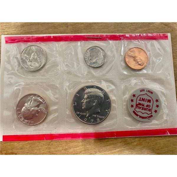 1972 MINT COIN SET