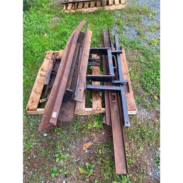 ASSORTED PALLET OF STEEL