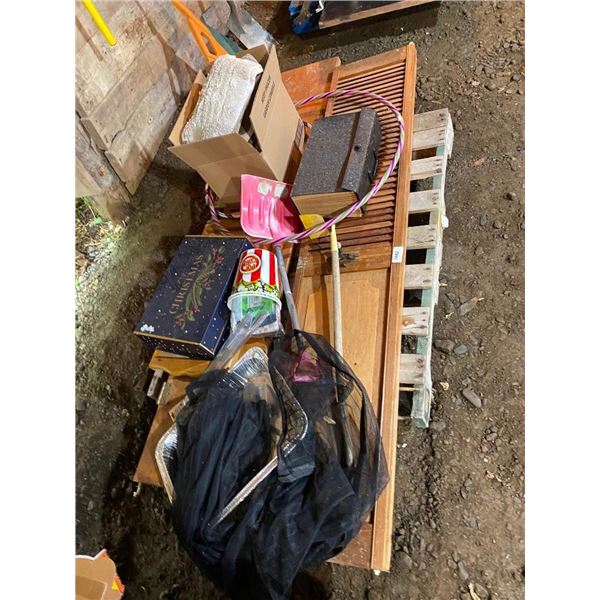 PALLET LOT