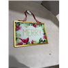 Image 1 : MERRY sign