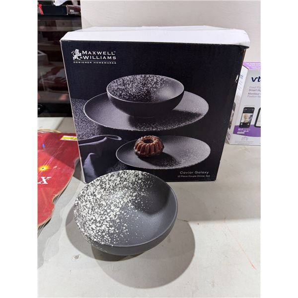 Maxwell williams dish set 12 piece 4 place setting