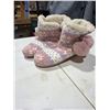 Image 1 : Slippers size 7/8
