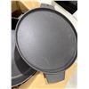 Image 3 : Cast-iron pot does have some scratches. See pictures.