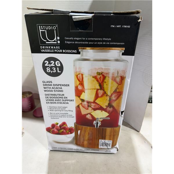Glass drink dispenser