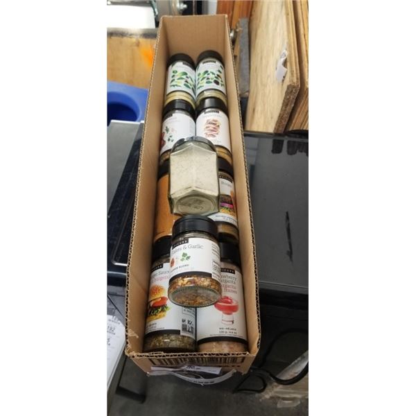 TRAY OF 10 NEW ASSORTED EPICURE SPICES AND SEASONINGS - UNMARKED SEASONING IS BACKYARD BBQ