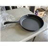 Image 3 : NEW FIG & CO. 10" PRE-SEASONED FRYPAN