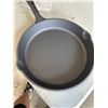 Image 4 : NEW FIG & CO. 10" PRE-SEASONED FRYPAN