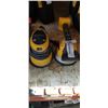 Image 1 : DEWALT SANDER AND TILE VIBRATION TOOL