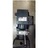 Image 2 : AS NEW HYDRAULIC LIFT PUMP