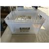 Image 4 : GO4GREEN 5 COMPARTMENT TRAYS (100 UNITS), AND 5 PLASTIC TOTES (2 HAVE DAMAGE TO HANDLES)