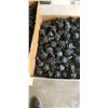 Image 3 : TRAY OF PLASTIC BULKHEAD FITTING AND TRAY OF BARBED TEA CONNECTORS