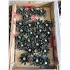 Image 2 : 2 TRAYS OF METAL FOUNTAIN SPOUTS