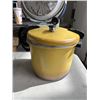Image 4 : PRESTO PRESSURE COOKER AND KOOLATRON ELECTRIC COOLER