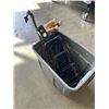 Image 2 : TOTE WITH LEVEL, METAL SAW, CABLE COME ALONG, CROCKET SET WALL RACK ETC