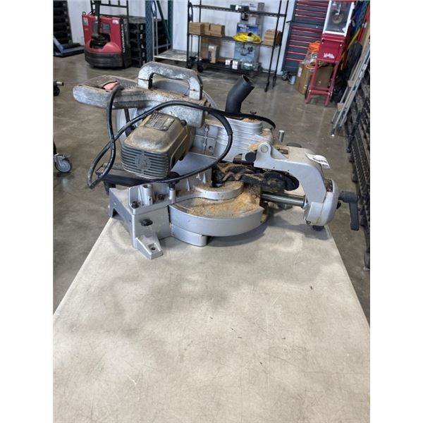 CONCEPT SLIDING COMPOUND MITRE SAW. WORKING