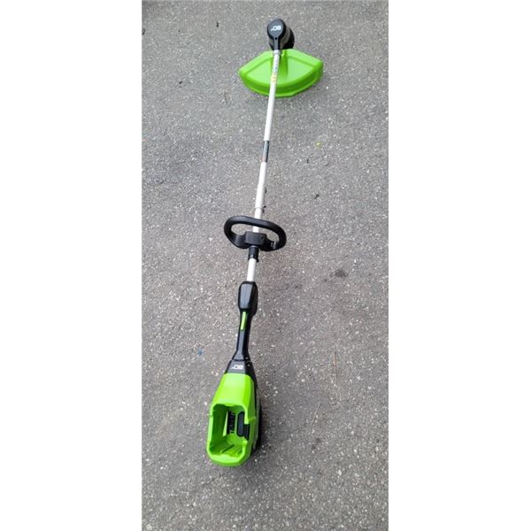 AS NEW GREENWORKS 80 VOLT CORDLESS WEED TRIMMER GUARANTEED WORKING JUST NEEDS BATTERY RETAIL $250