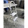 Image 4 : 2 WHEEL DOLLY AND METAL STEP LADDER