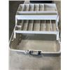 Image 2 : 1 TOOLBOX AND 1 FISHING BOX