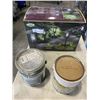 Image 1 : NATURALLY SOLAR SET OF 5 SOLAR LED PATHWAY LIGHTS AND 2 CANS OF PAINT (1 WHITE, 1 GREEN)