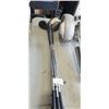 Image 2 : 7 GOLDEN BEAR RIGHT HANDED GOLF CLUBS AND GOLF CART
