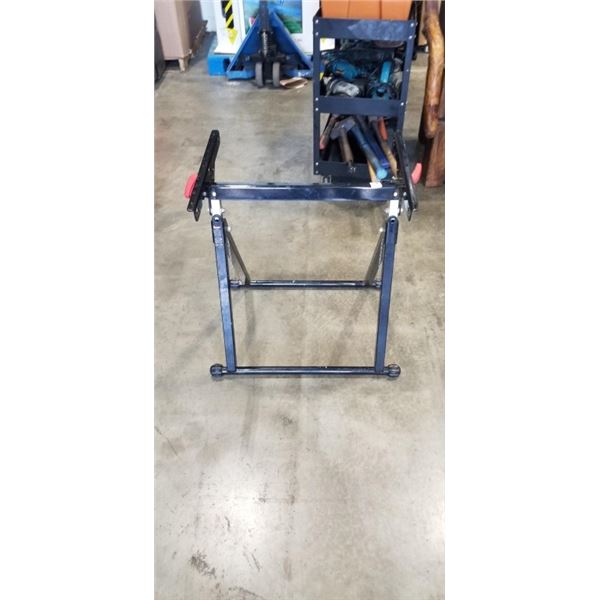 FOLDING WORKBENCH