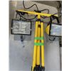 Image 2 : DOUBLE HALOGEN WORKLIGHT ON TRIPOD, WORKING