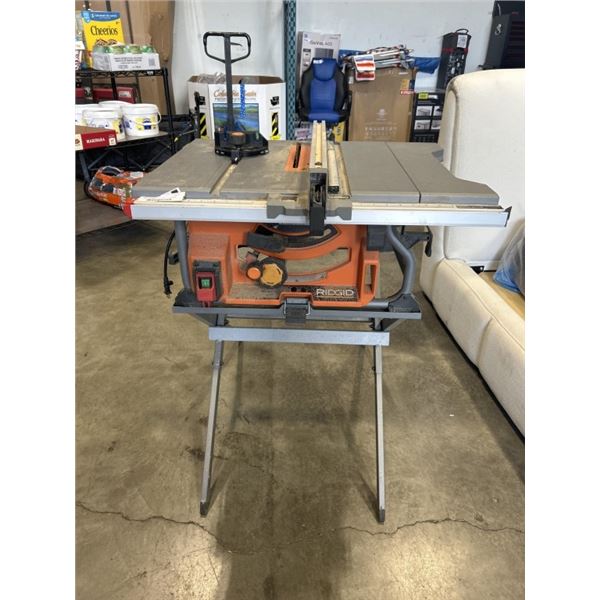 RIDGID PORTABLE TABLE SAW. WORKING
