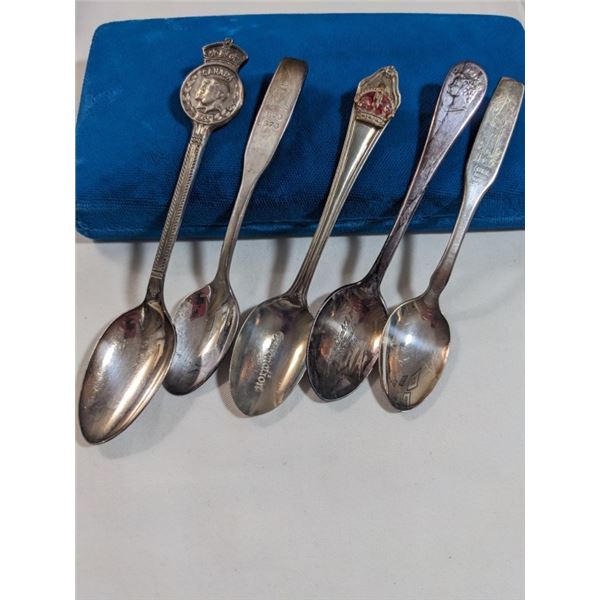 5 VINTAGE SILVER COLLECTORS SPOONS