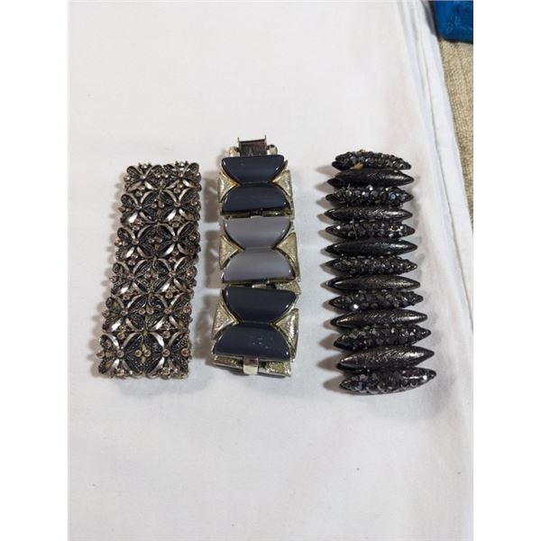 3 VINTAGE BRACELETS