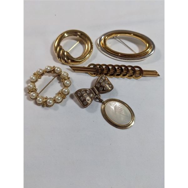 5 GOLD AND SILVER PLATED BROOCHES
