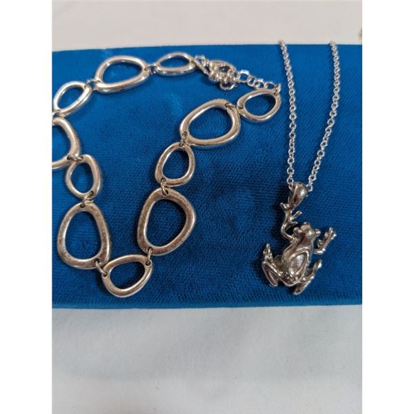 SILVER PLATED FROG PENDANT W/ CHAIN NECKLACE AND BRACELET