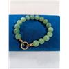 Image 1 : GREEN JADE W/ GOLD TONE CLOSURE BRACELET