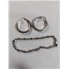 Image 2 : PAIR OF SILVER BLACK ENAMEL HOOP EARRINGS AND BRACELET