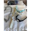 Image 3 : LARGE LOT OF ASSORTED BRACELETS, WATCHES, AND JEWELRY